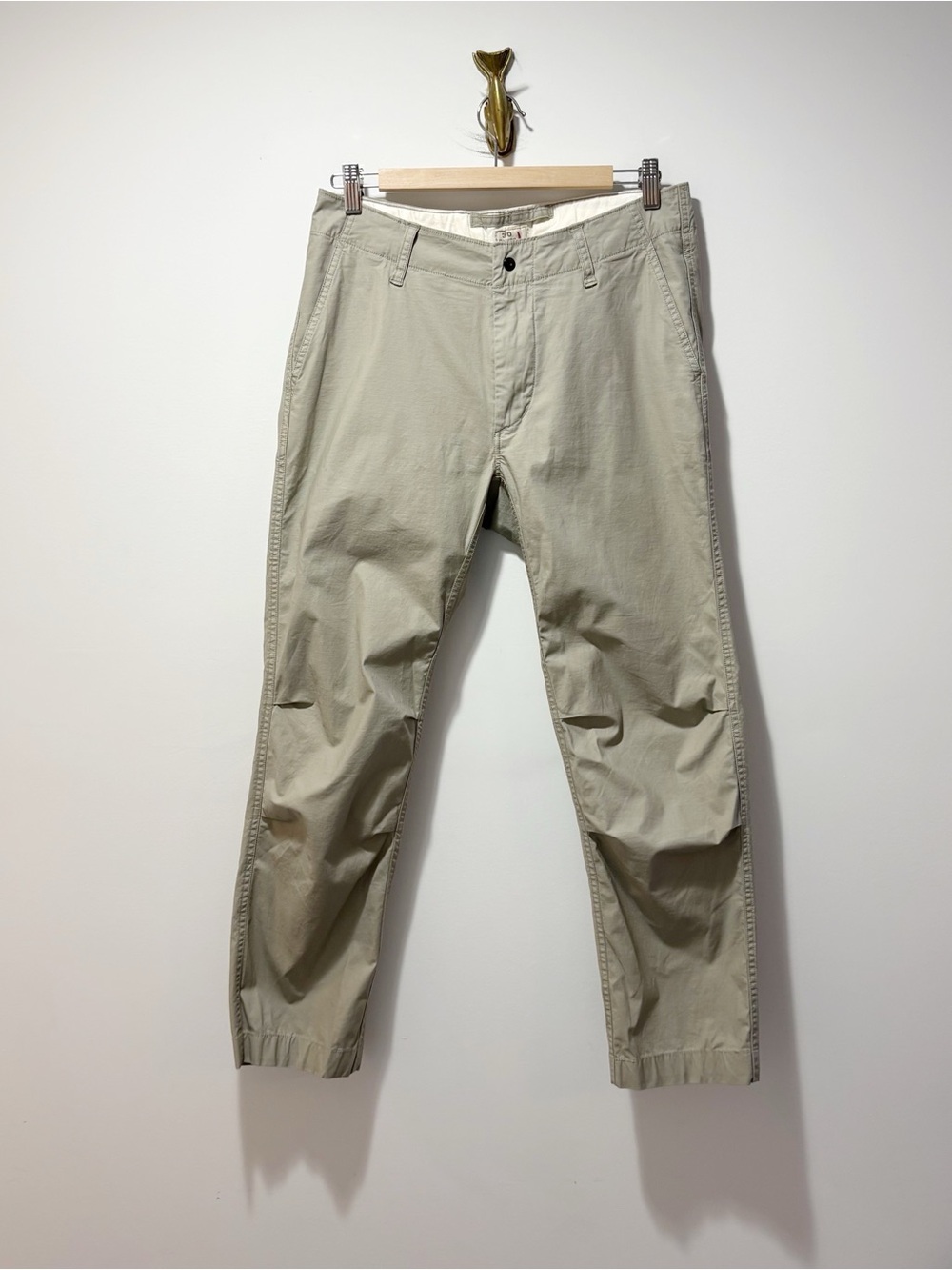 Relwen Flyweight Flex Chino Pant Size 30 Dark Sand Lightweight Pleated Knee